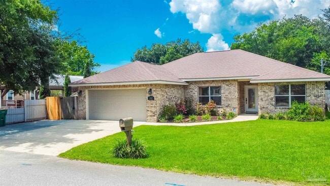 Building Photo - 305 Friar Tuck Rd