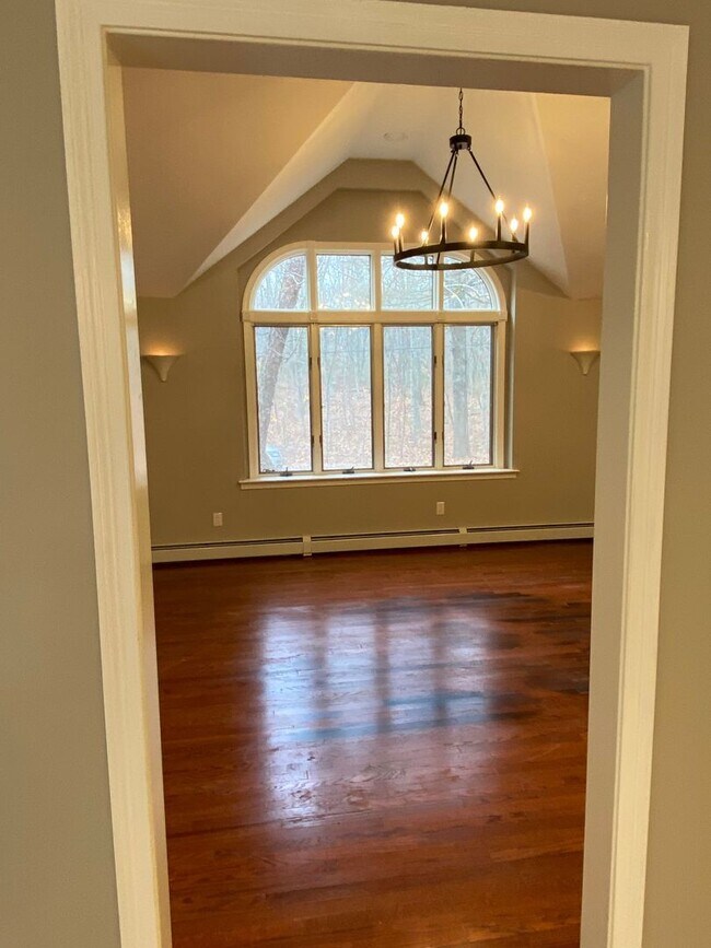 Building Photo - *****Johnston/Bishop Heights - Single Fami...