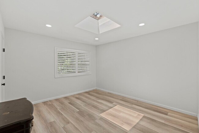 Building Photo - 1115 Augusta Dr