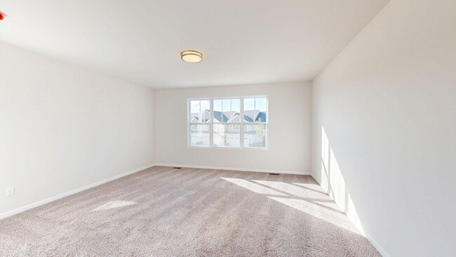 Building Photo - 1401 Salt Springs Dr