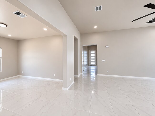 Building Photo - 12633 Middlesbrough Ave