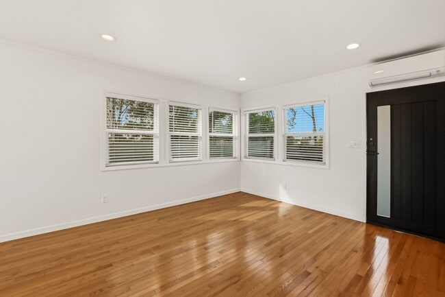 Building Photo - Dwight Street Cottages