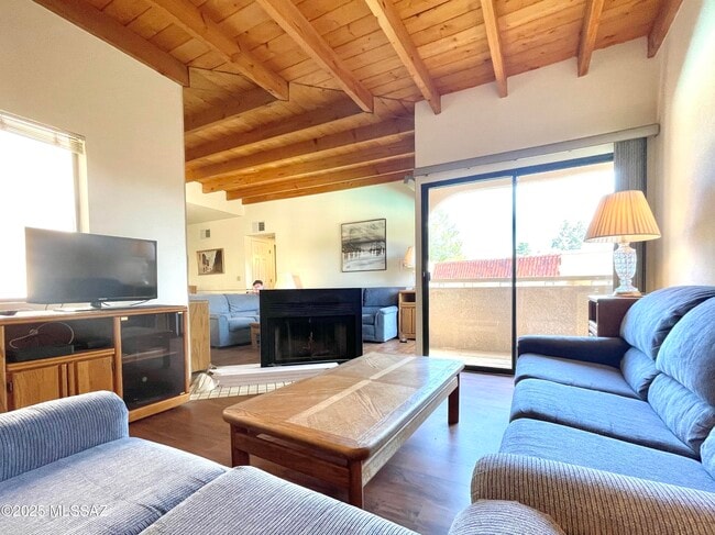Building Photo - 5750 N Camino Esplendora