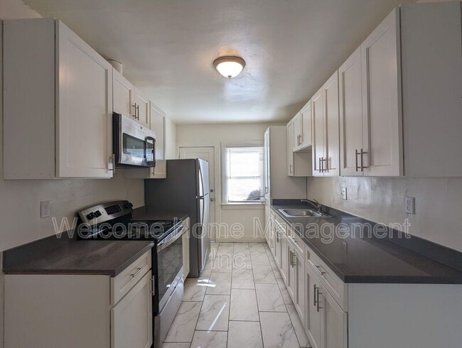 Building Photo - 1930 California St