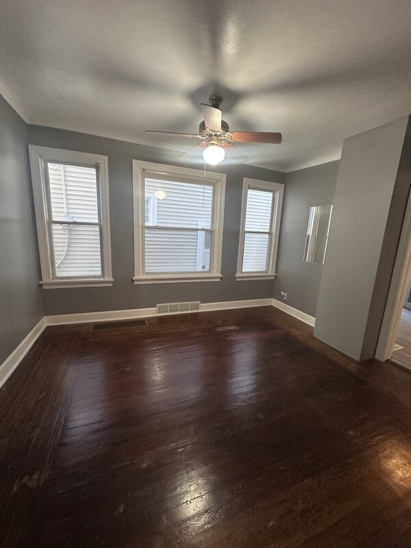 Building Photo - 3816 Archwood Ave