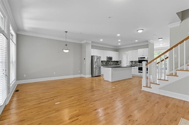 Building Photo - 1664 Mosaic Way