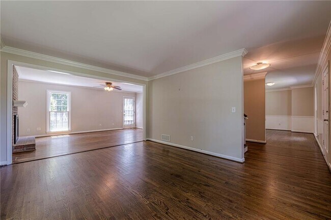 Building Photo - 385 Stonebridge Trail