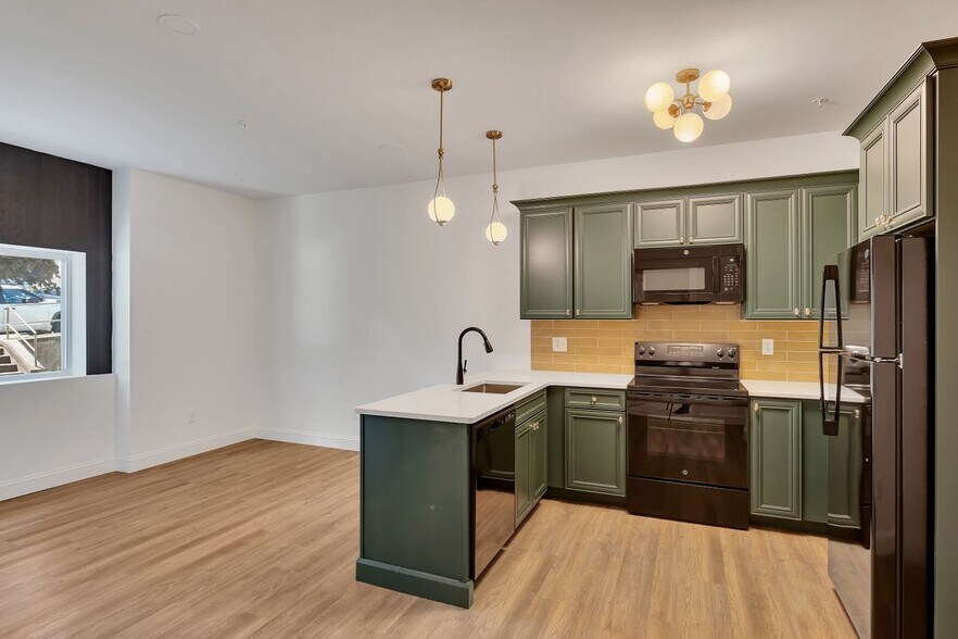Building Photo - 36 Pawling Ave