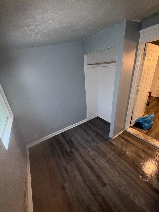 Building Photo - 736 Lawndale Ave