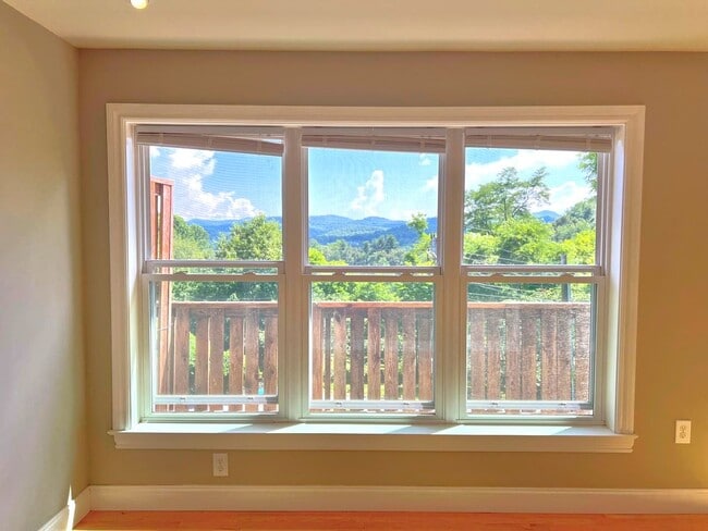 Building Photo - Just Beyond Downtown Boone with Amazing Mo...