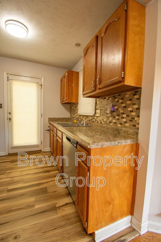 Building Photo - 6839 Shawcross Ln