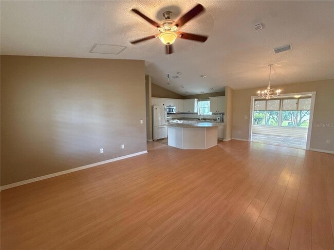 Building Photo - 2204 Crawford Ct