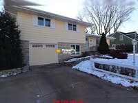 Building Photo - Beautiful Home Appleton