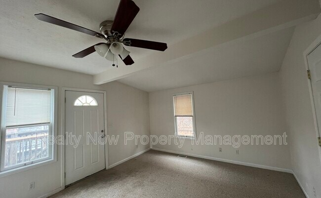 Building Photo - 12226 Fairview Ct