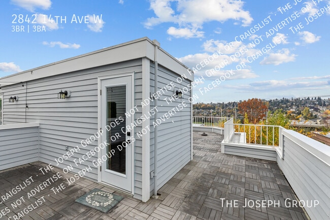 Building Photo - 2842 14th Ave W
