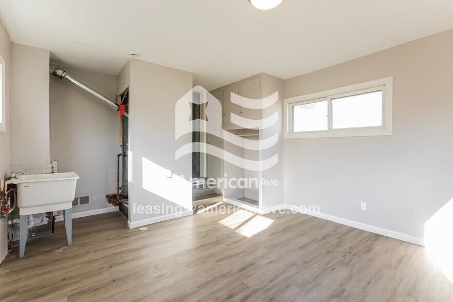 Building Photo - 24914 Rosalind Ave