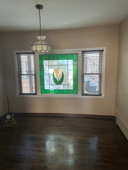 Building Photo - 3812 Lombard Ave