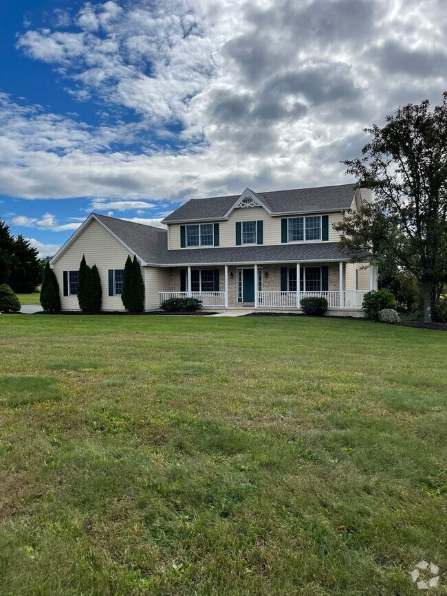 Building Photo - COMING SOON - Country Setting located betw...