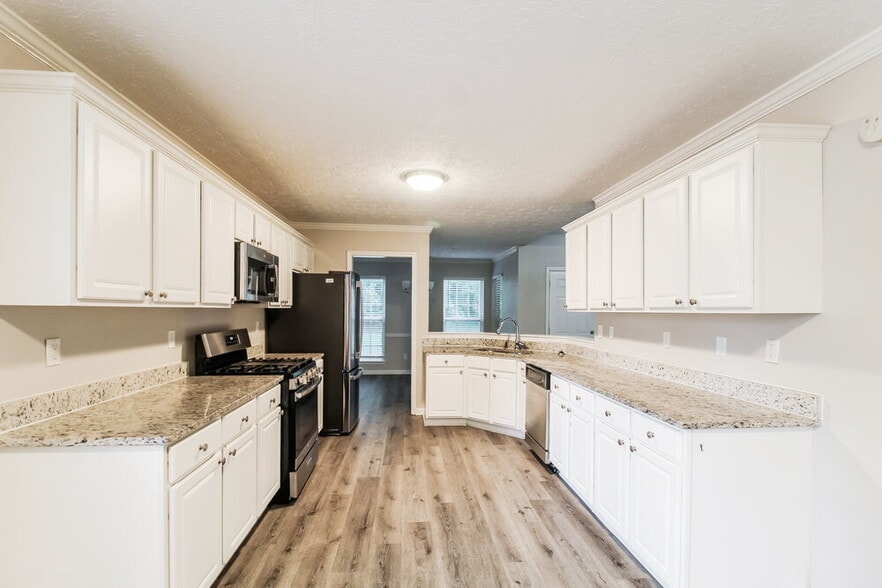 Building Photo - 850 Chaseridge Dr