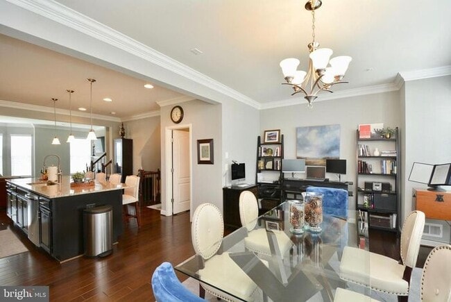 Building Photo - 702 Fair Winds Way