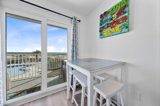 Building Photo - 400 Plantation Rd