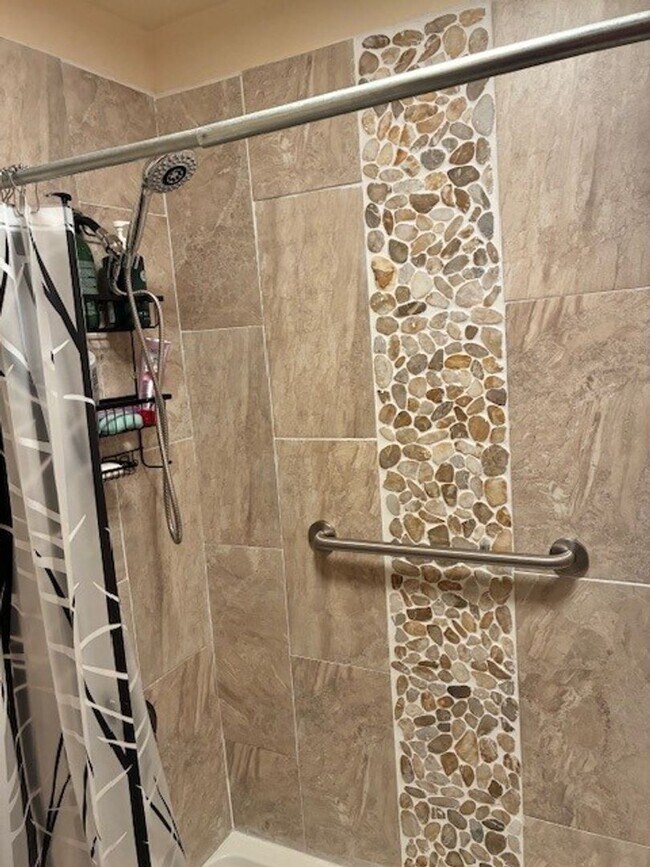 Building Photo - Winter Seasonal Rental- Dillon Valley East...