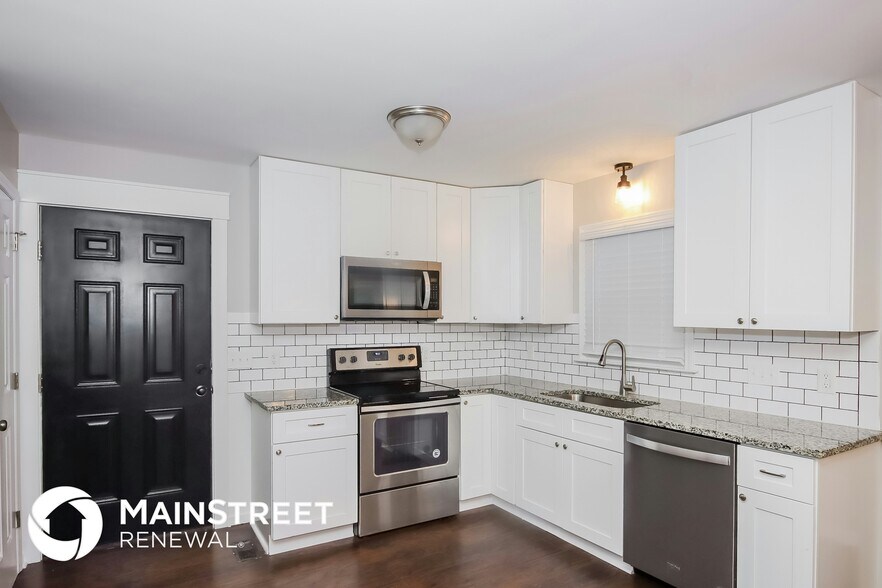 Building Photo - 919 Briarcliff Rd