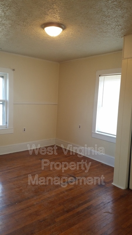 Building Photo - 200 Loflin St