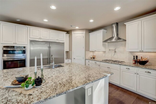 Building Photo - 4240 Overlook Ct