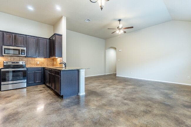 Building Photo - 218 Ragsdale Way