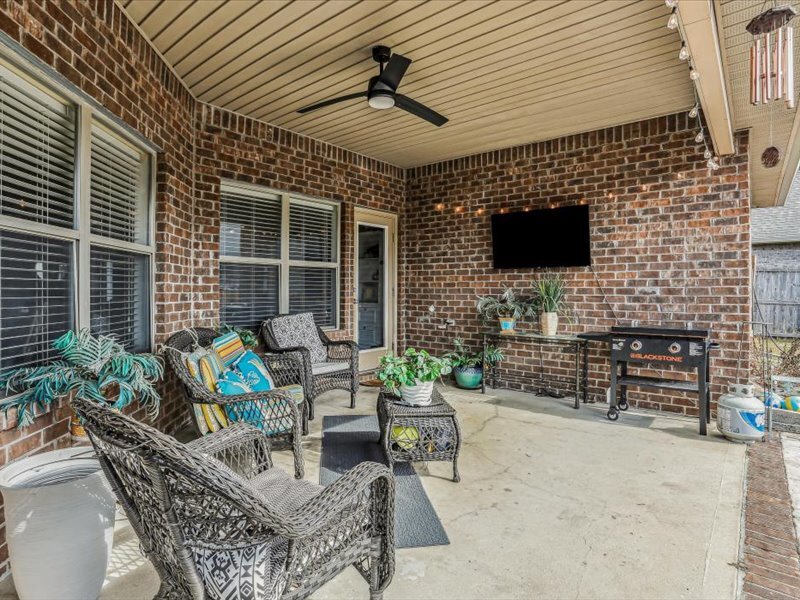 Building Photo - 405 Pendo Pl