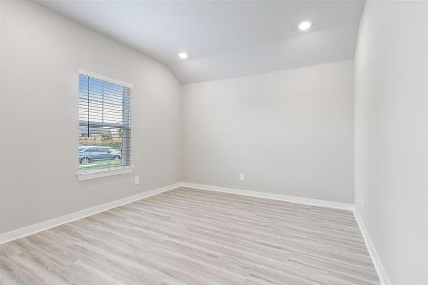 Building Photo - 6254 Brazos Trl Dr