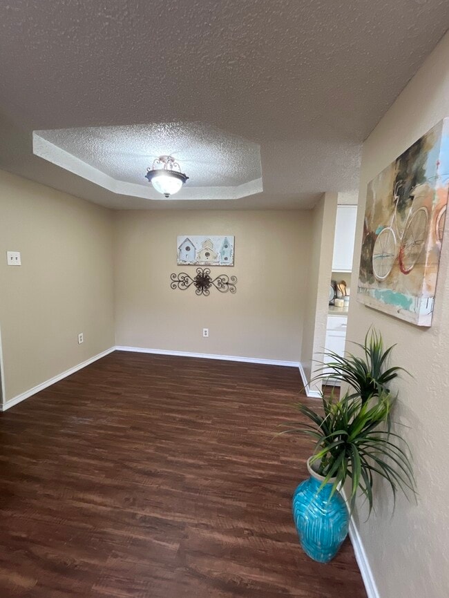 Building Photo - 4376 Hulen Cir E