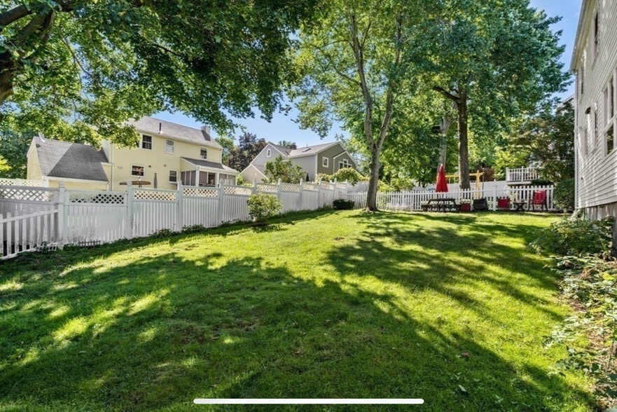 Building Photo - 48 Watson Rd