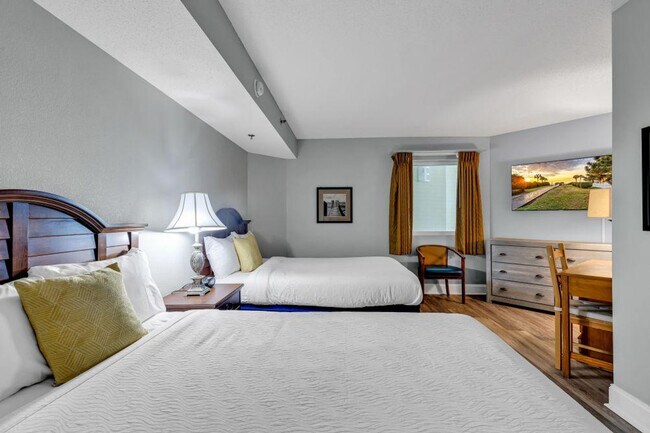 Building Photo - 2560 N Ocean Blvd