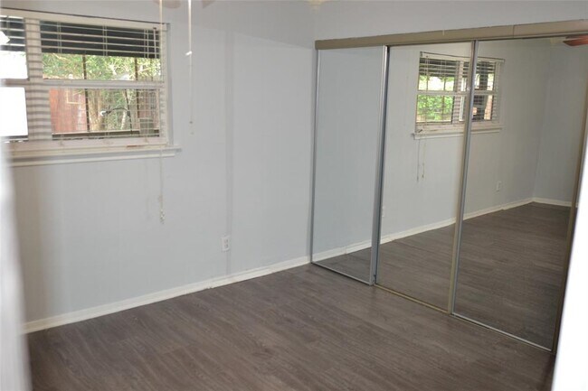 Building Photo - 20522 Burwood Cir