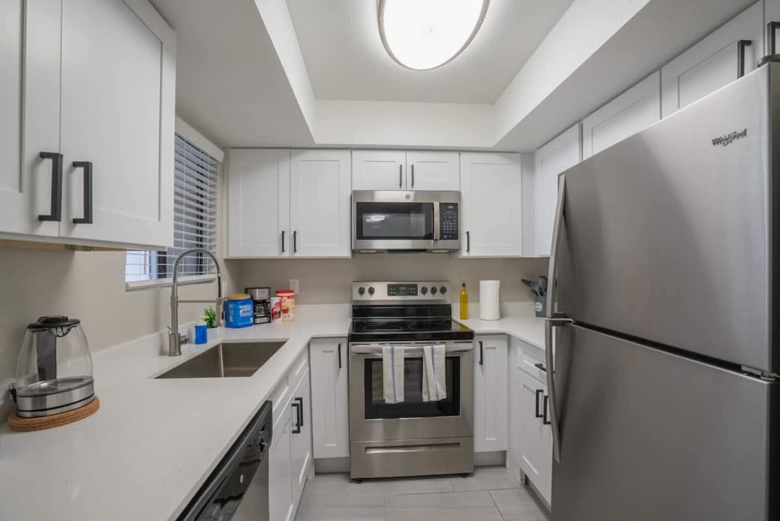 Building Photo - 8550 E McDowell Rd