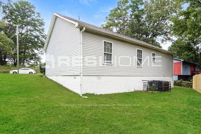 Building Photo - 4925 43rd Way N