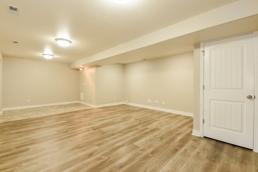 Building Photo - 1112 S 1425 W