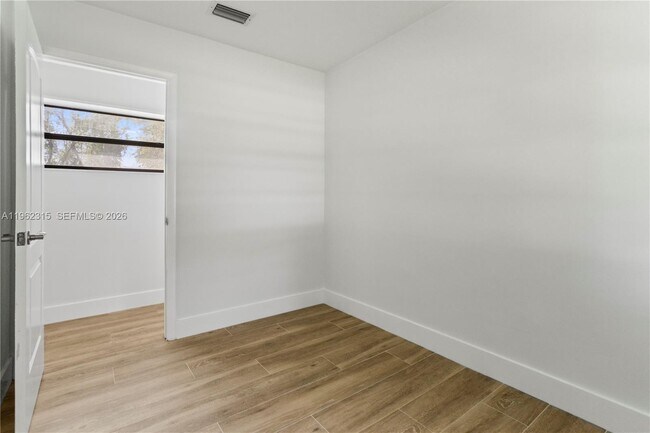 Building Photo - 6200 Fletcher St