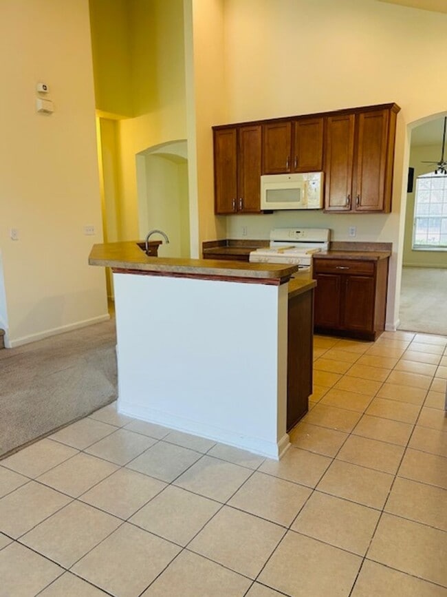 Building Photo - VICTORIA PARK 2-Story - 4 bedroom 2.5 bath 2 car garage AVAILABLE NOW - contact Karen Guardino, R...