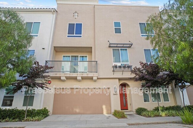 Primary Photo - 1440 Suwerte Ave