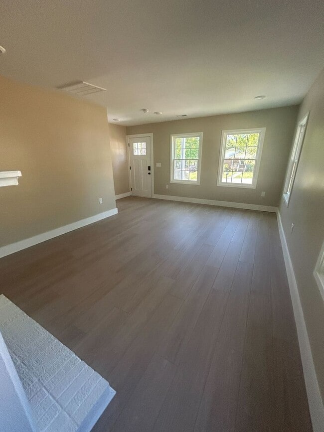 Building Photo - Beautifully Renovated 3 bedroom/3 bath**Historic Overbrook