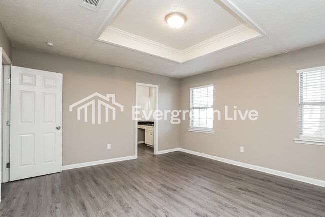 Building Photo - 102 Brookhill Cove