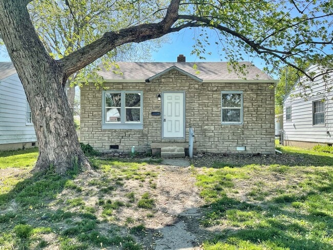 Building Photo - 1722 N Euclid Ave