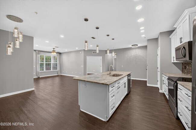 Building Photo - 11251 Campfield Dr
