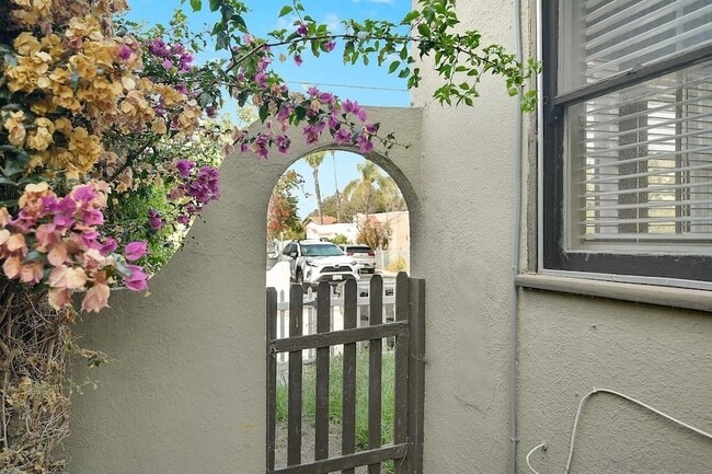 Building Photo - 4524 Maryland Ct