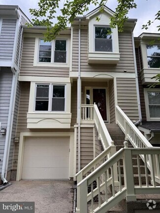 Building Photo - 1631 Oak Spring Way