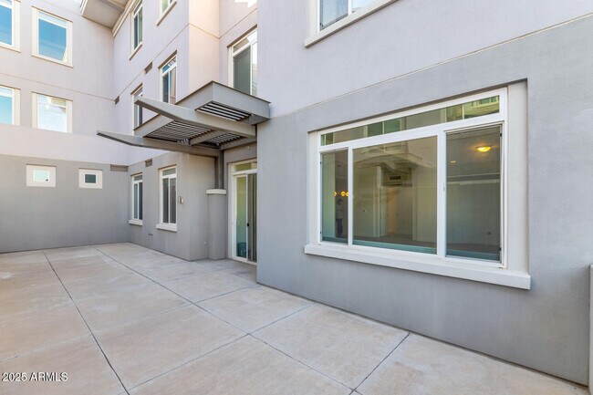 Building Photo - 3801 N Goldwater Blvd
