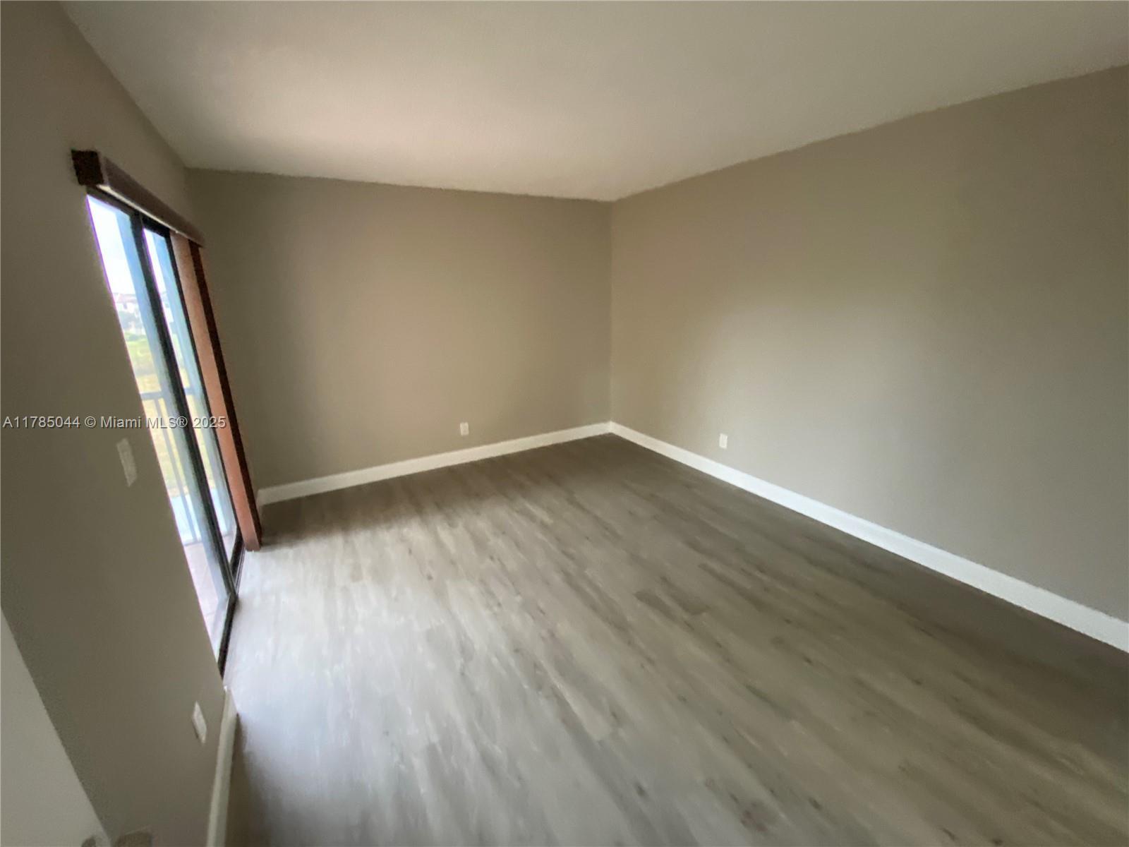 Building Photo - 3396 Foxcroft Rd